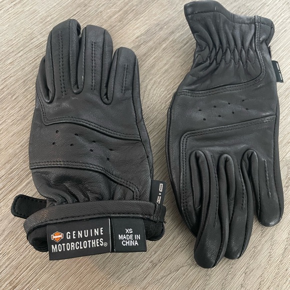 Harley-Davidson Black Leather Gloves with Reinforced Padding and Elastic Closure - Picture 1 of 3